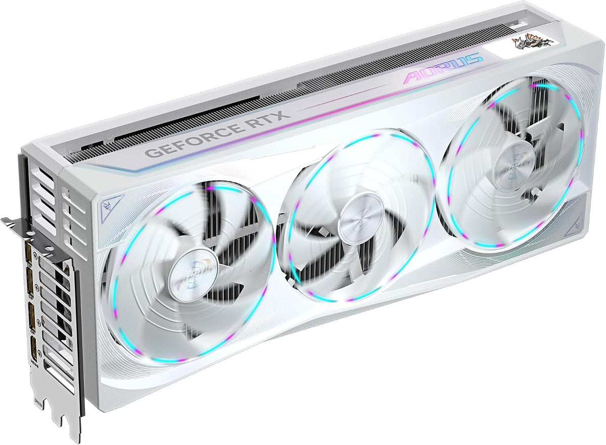 GIGABYTE AORUS RTX 5090 STEALTH ICE 32G - dettaglio del design bianco e RGB Halo