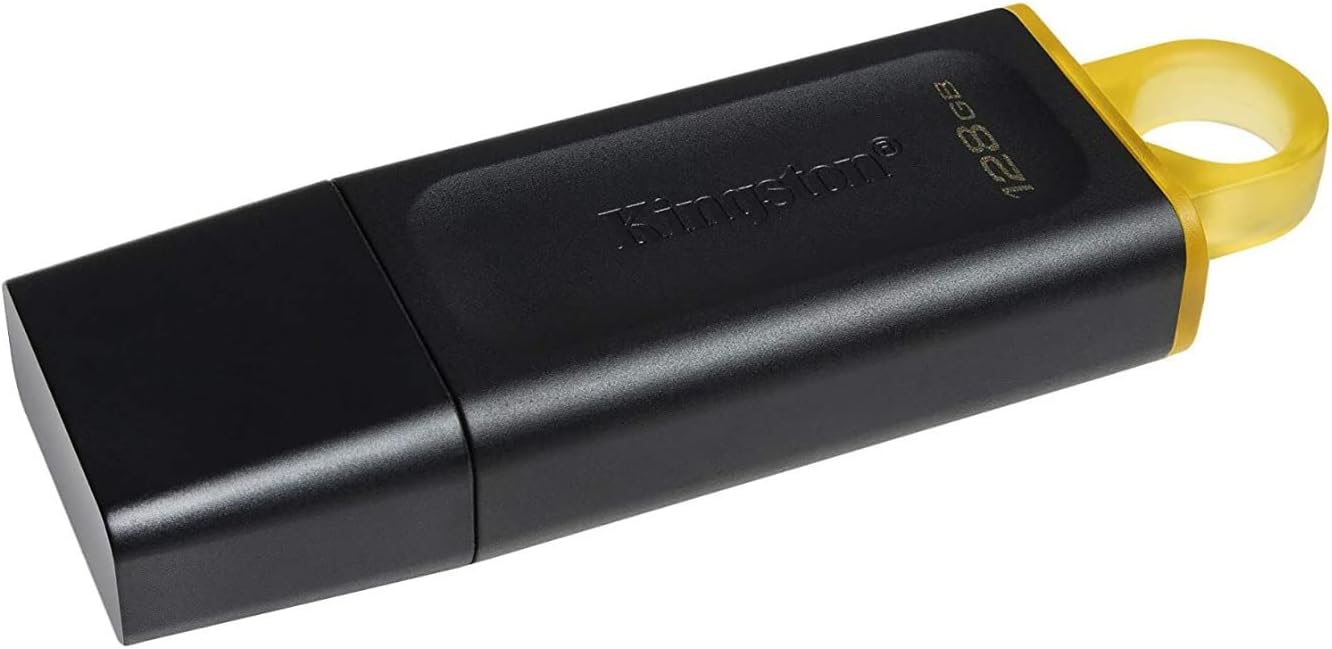 Kingston Exodia DTX 128GB vista inclinata con cappuccio chiuso