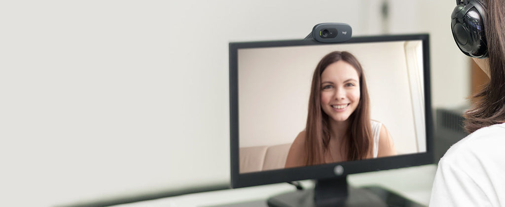 Logitech C270 per videochiamate su monitor e notebook