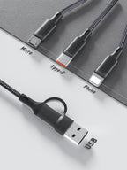 Connettori del cavo 4 in 1: Micro-USB, USB-C, Lightning e ingresso USB-A o USB-C