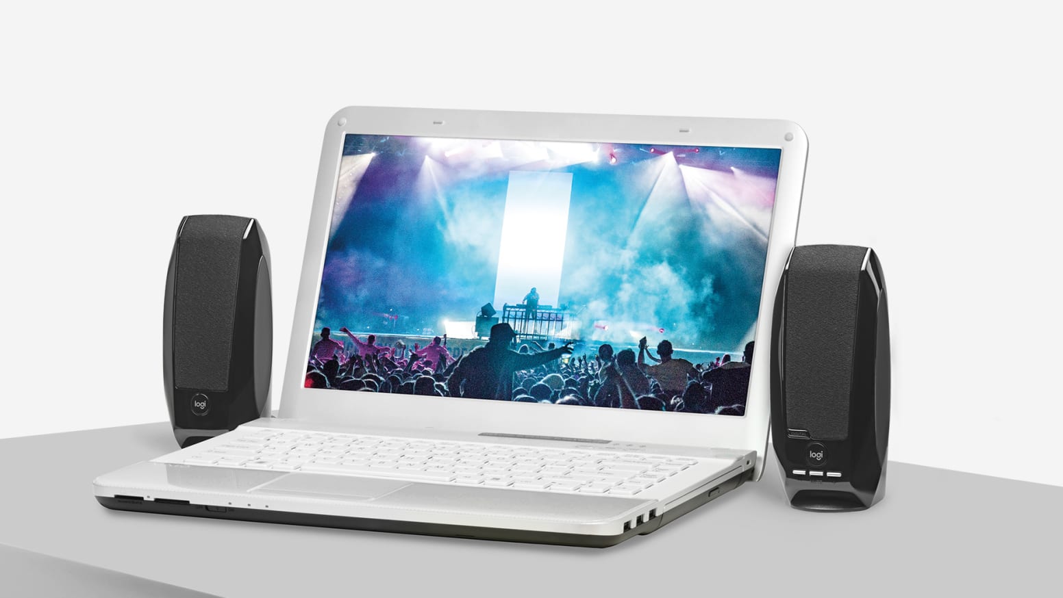 Logitech S150 design compatto per scrivania